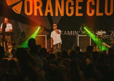 OrangeClub - Flo - Live in action